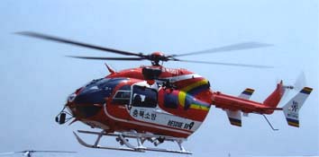 在韩国交付的消防直升机“></p><p>东京，2005年4月19日 - 川崎重工业，Ltd。今天宣布它已向韩国涌昌布克做的BK117 C-2消防直升机。Kawasaki通过福冈，日本和釜山，韩国队的岐阜工程飞往岐阜工程。</p><p>这是Kawasaki首次海外交付BK117 C-2直升机。该订单于去年从现代汽车公司收到。</p><p>Kawasaki BK117直升机由Kawasaki和欧洲直升机制造商Eurocopter Deutschland，GmbH开发。直升机在工艺背面拥有卓越的安全性和可操作性，紧凑的身体和大型蛤壳门。迄今为止，Kawasaki在全球范围内提供了大约500个普遍的直升机。</p><p>C-2是最新的BK117型号，位于舱内30％，比其前辈更长的距离30％。随着改善的运输能力和飞行能力，直升机采用新的主转子叶片采用低噪音和更少的振动。</p></td>
             </tr>
            </tbody>
           </table>
          </div>
          <!--フリーHTML-->
          <!-- /section-->
         </div>
         <!-- /contents -->
        </div>
        <!-- / #mainContentsArea -->
       </div>
       <nav id=