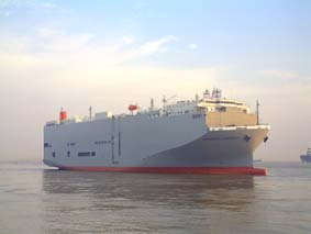 汽车承运人上海公路交付＂></p><p>东京，2005年8月29日——川崎造船公司今天宣布交付<span class=