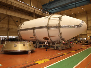 H-IIB三号运载火箭整流罩完成＂width=