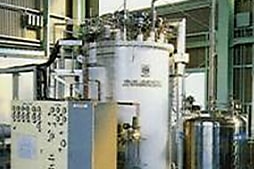 KHI技术研究所氦液化器液化能力（130升/小时）